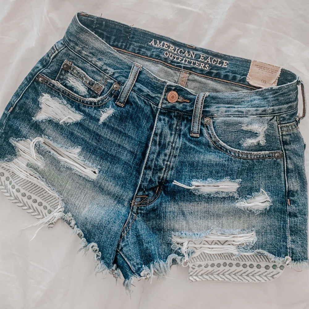 VINTAGE JEAN SHORTS